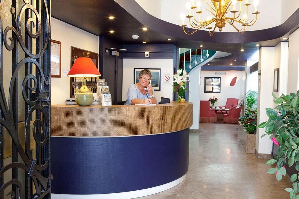 Suzane Hotel 3*